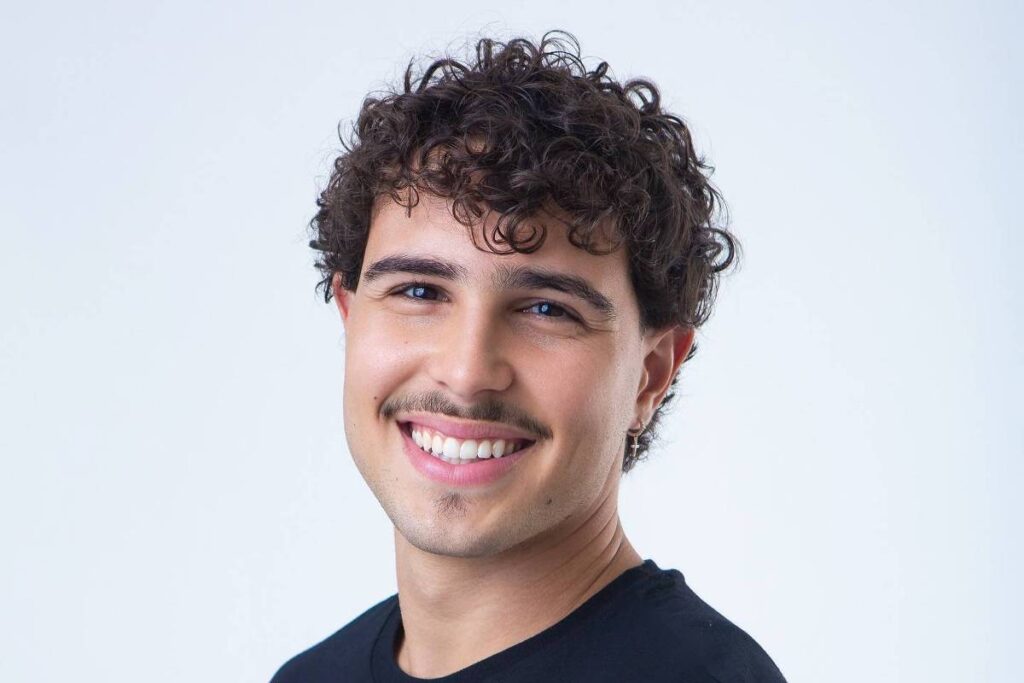 Igor Jansen consolida carreira na Globo com novo papel em novela das sete