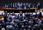 Debate sobre fim da escala 6x1 avança na Câmara enquanto governo detalha investimentos
