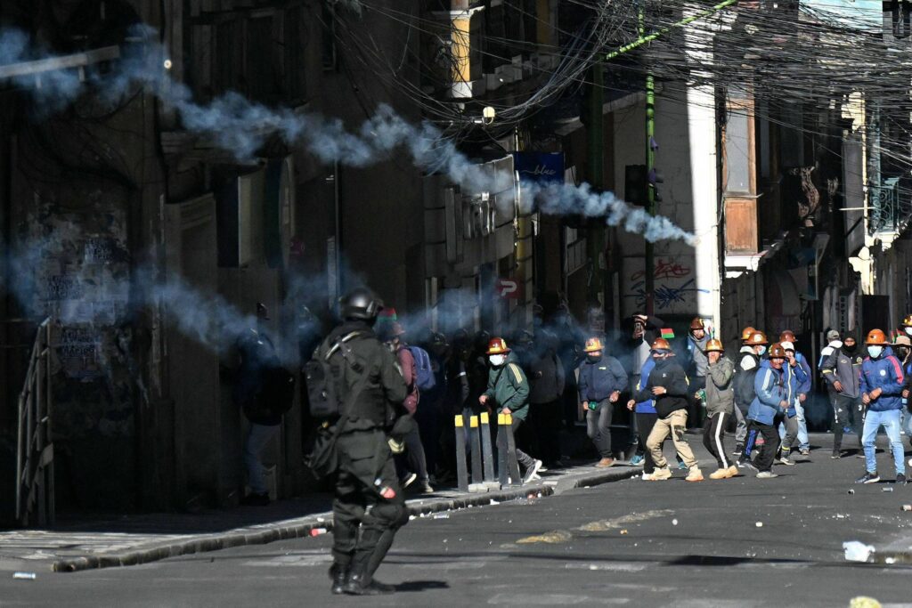 Crise diplomática: Colômbia expulsa embaixador boliviano em retaliação