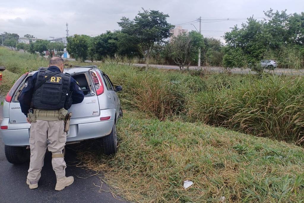 Acidente na Dutra: pai capota carro com filha em videochamada para ex-mulher