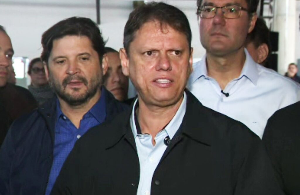 si. Por que que não se fez nada ou se fez pouco no saneamento básico esse tempo