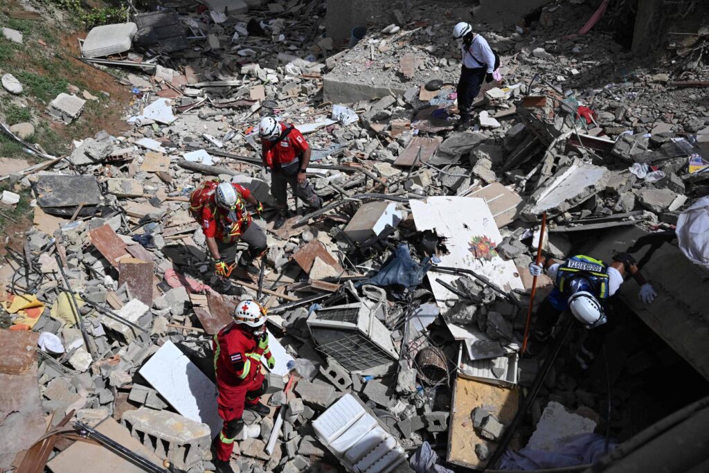 Resgate de meninos de 11 anos nos escombros do terremoto na Venezuela reacende esperança