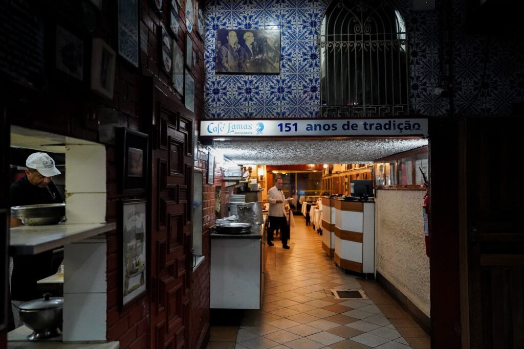 Café Lamas: bares de Rio e SP se unem em campanha para reconstruir patrimônio carioca