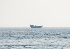 Crise humanitária no Estreito de Hormuz deixa milhares de marinheiros desamparados