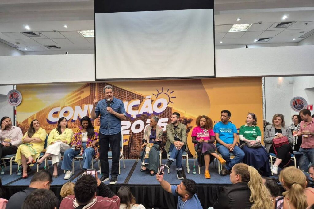 Divergências na convenção de Psol-rede em São Paulo marcam disputa por suplência de Marina Silva