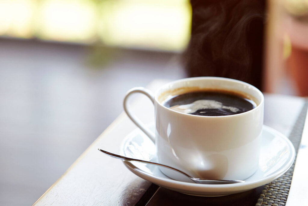 Estudo aponta que cafeína pode restaurar a memória após privação do sono