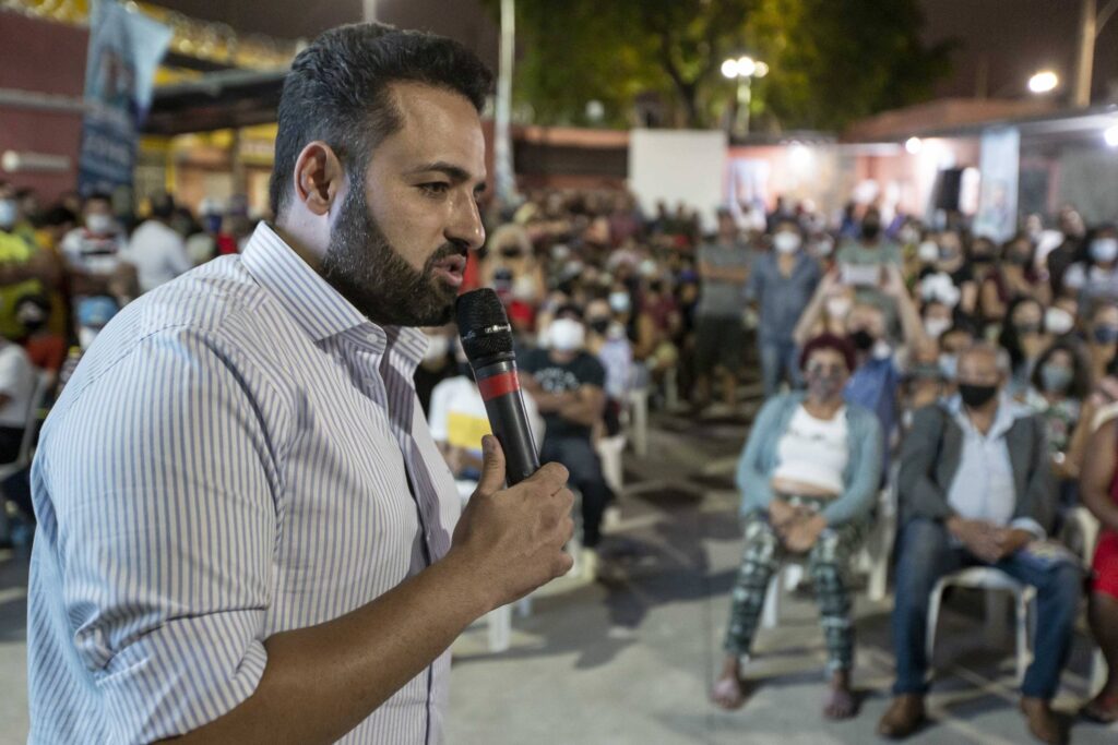 Ex-prefeito de Embu das Artes, Ney Santos enfrenta processo por porte de arma e mira candidatura