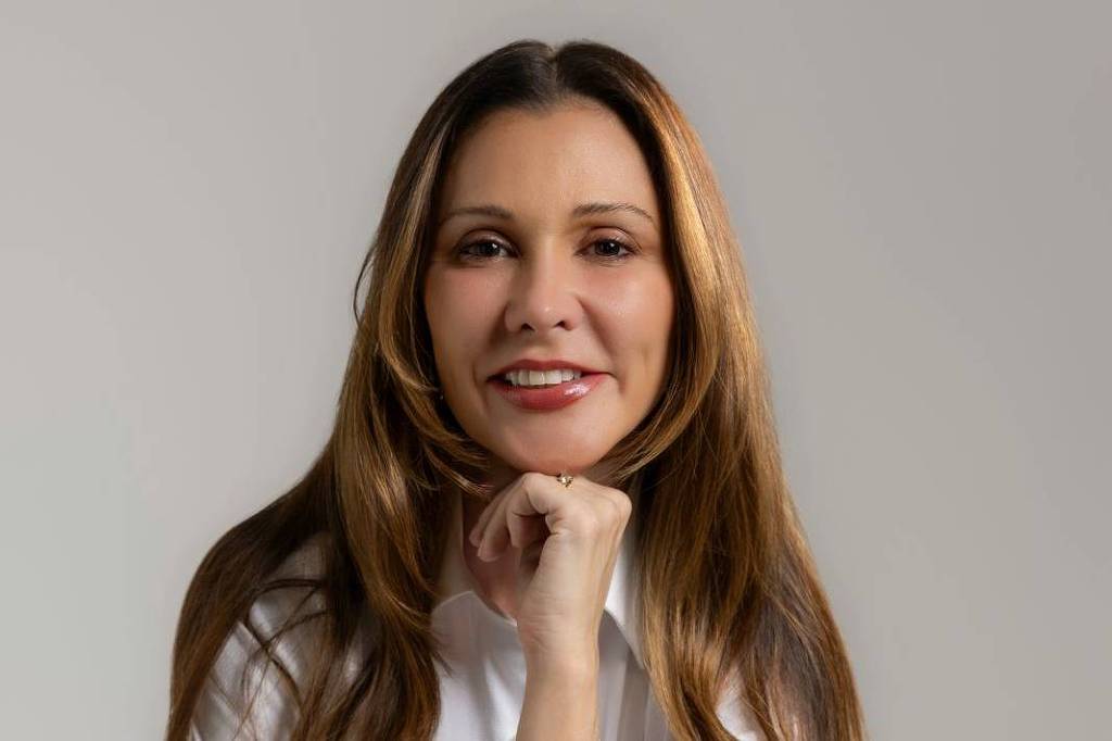 Karina Kufa, advogada dos Bolsonaro, tem guarda do filho alterada após casamento com Thiago Brennand