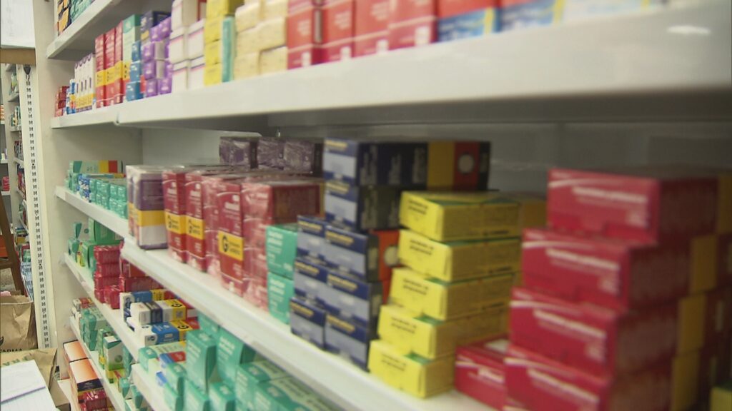 São Paulo: primeira farmácia em supermercado abre as portas após nova lei estadual
