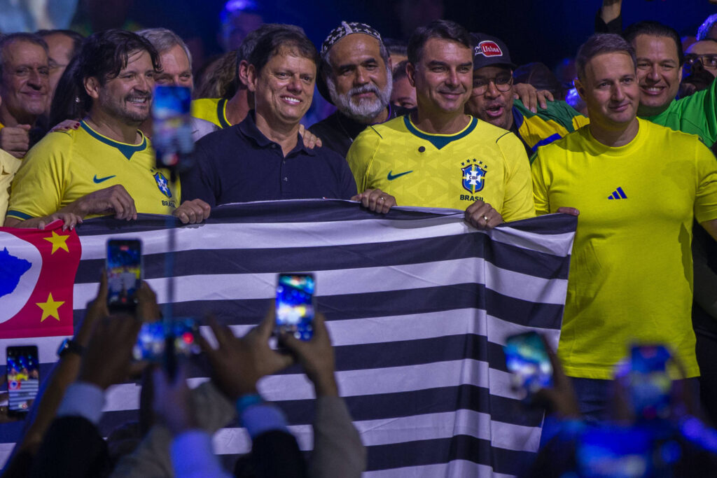 União-pp de São Paulo formaliza apoio a Flávio Bolsonaro e Derrite ao Senado em convenção