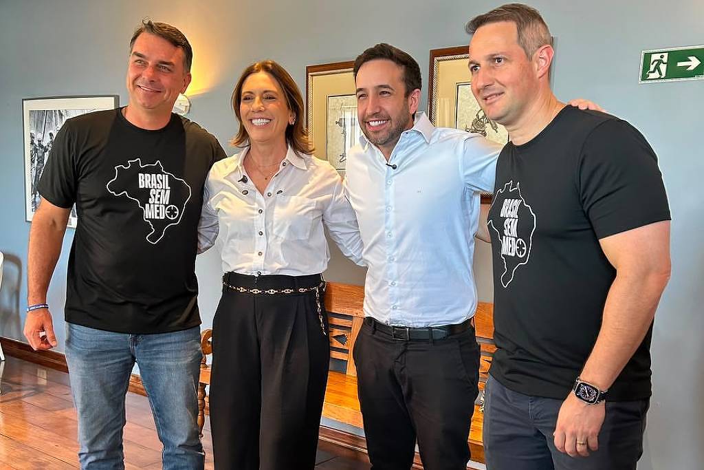 Flávio Bolsonaro intensifica agenda política no Guarujá com foco em segurança e eleições