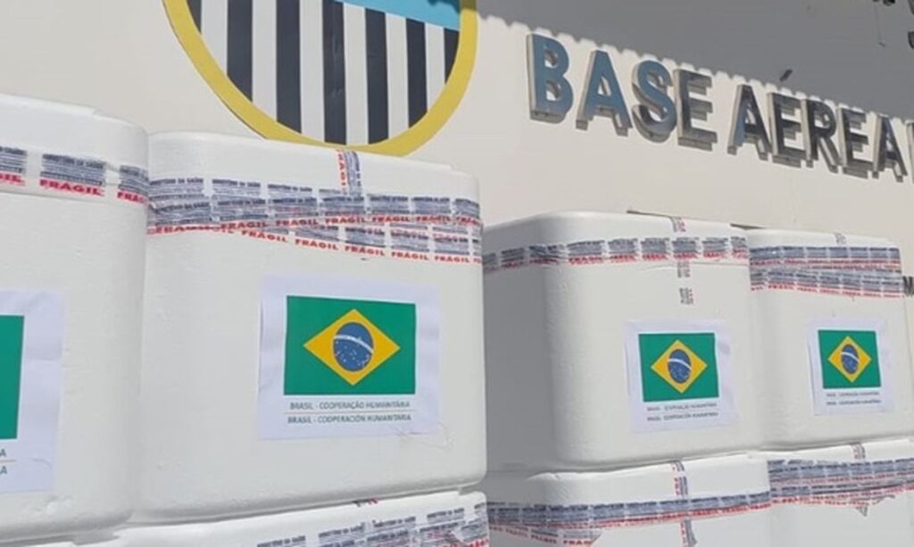 Brasil envia 690 mil doses de vacinas à Venezuela afetada por terremotos