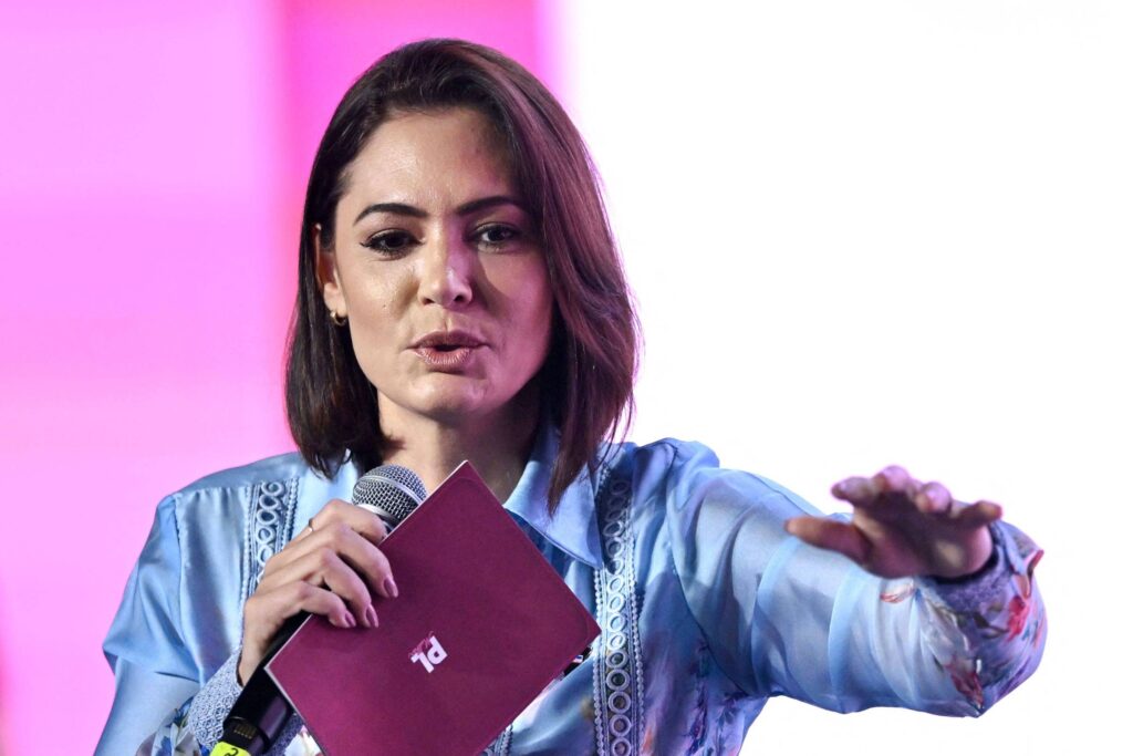 PL mantém pré-candidatura de Michelle Bolsonaro ao Senado em meio a tensões internas