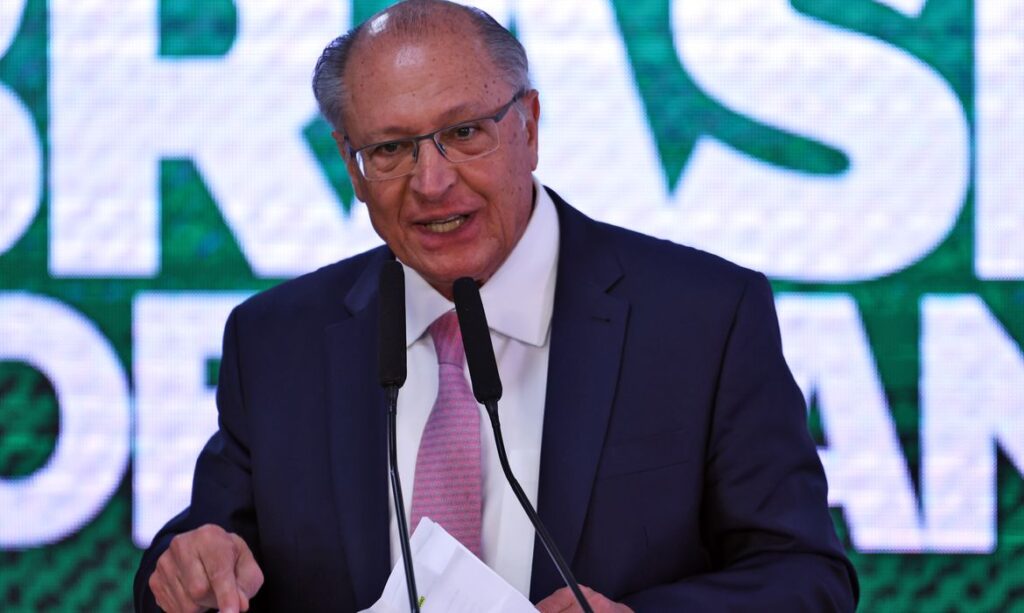 Alckmin defende reciprocidade comercial e nega retaliação em meio a tarifas dos EUA