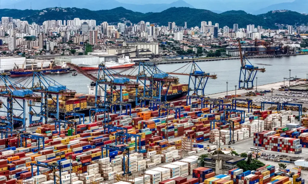 Governo libera R$ 18,5 bilhões em socorro a empresas brasileiras contra tarifas e conflitos
