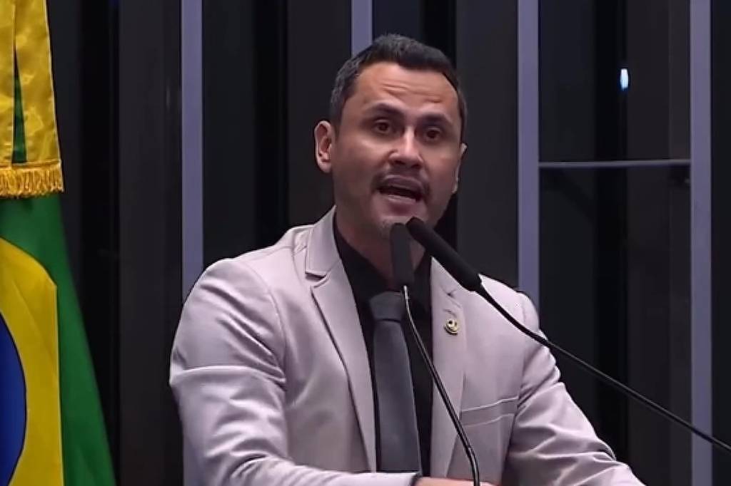 Líder do Republicanos revela receio com possível desistência de Cleitinho em Minas Gerais