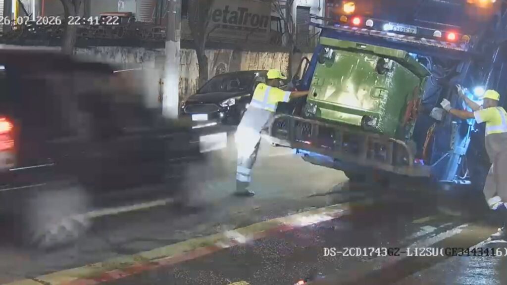 Morte de coletor em SP por motorista embriagado provoca paralisação na coleta de lixo
