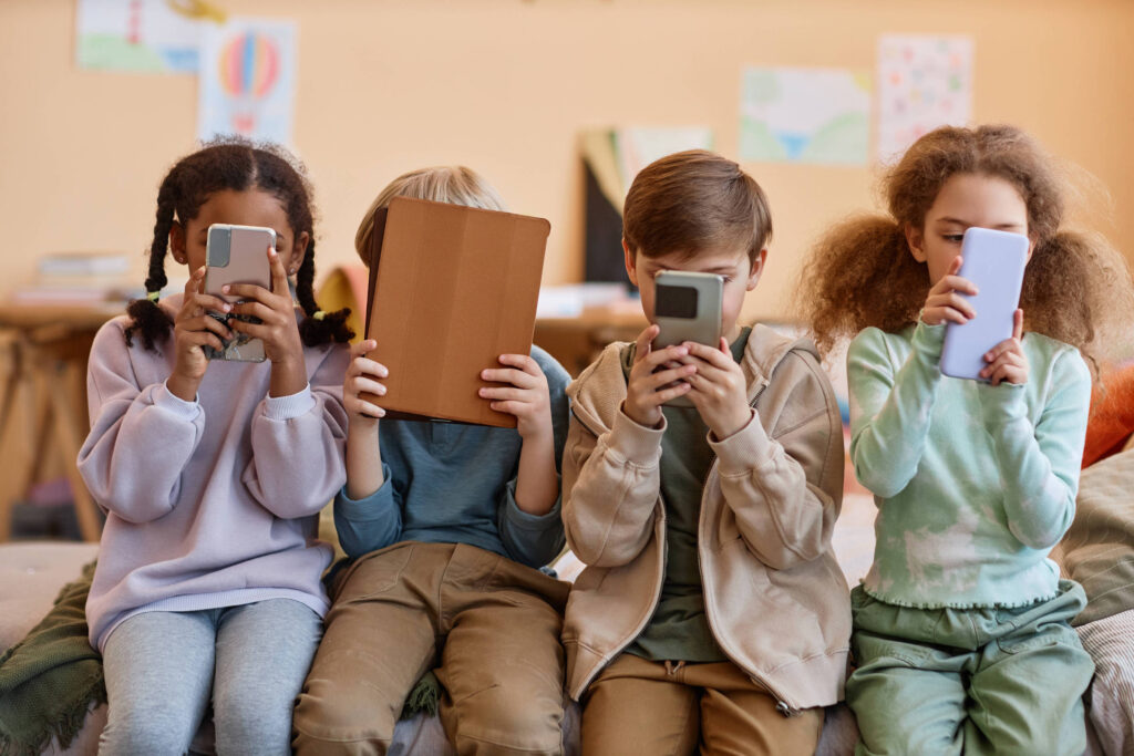 União Europeia acusa Tiktok de falhas na proteção de jovens e privacidade