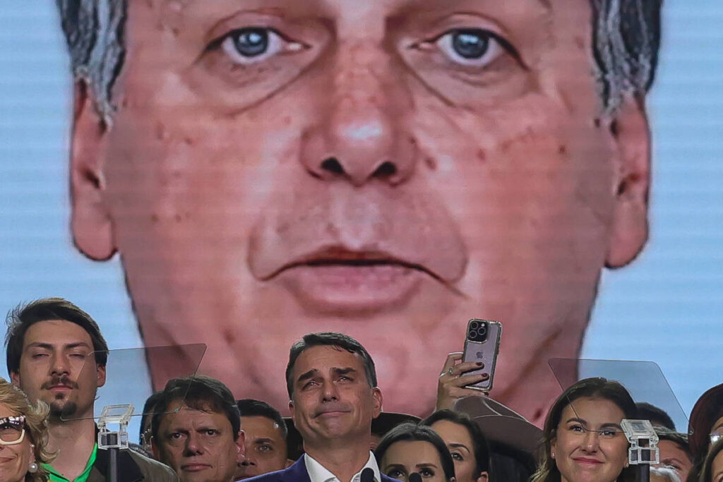 Uso de inteligência artificial em convenção do PL levanta debate jurídico sobre Bolsonaro