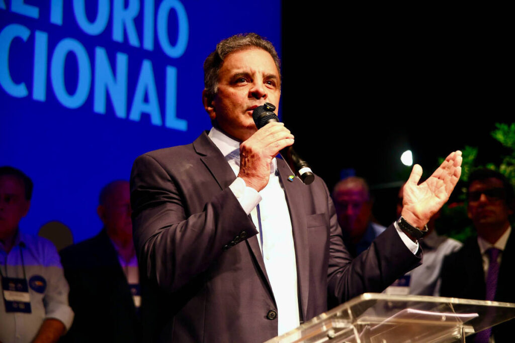 Após quatro décadas, Aécio Neves não disputará eleições e mira reestruturação do PSDB