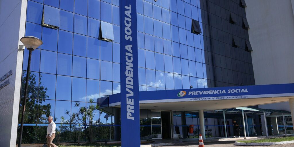 Aposentados do INSS agora podem obter consignado sem biometria facial