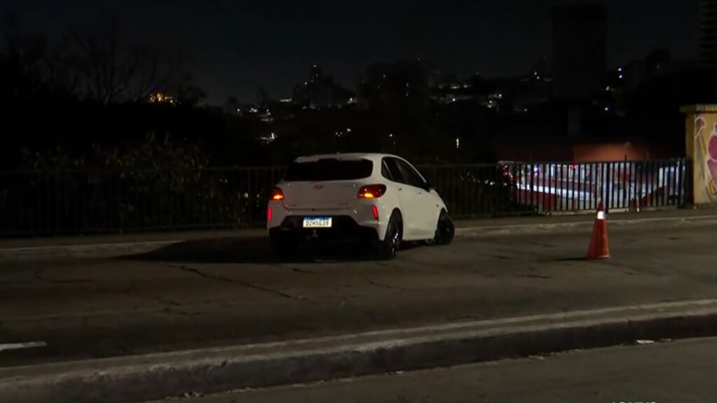 Atropelamento no viaduto Dona Matilde deixa um morto e um ferido na zona leste de SP