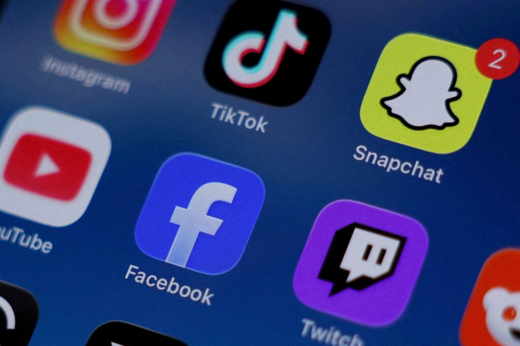 Brasil fica atrás de União Europeia e Reino Unido em transparência de anúncios digitais, diz Netlab