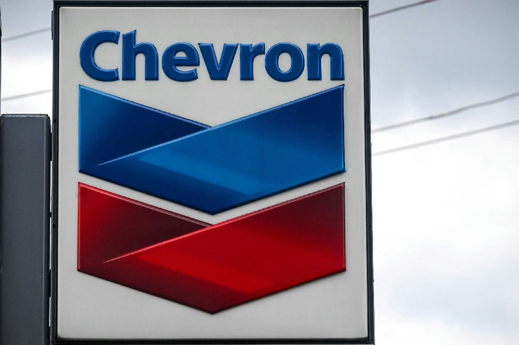 Chevron negocia expansão na Venezuela em movimento estratégico para o governo Trump