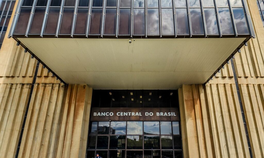 Copom corta Selic para 14% ao ano em novo movimento de flexibilização monetária