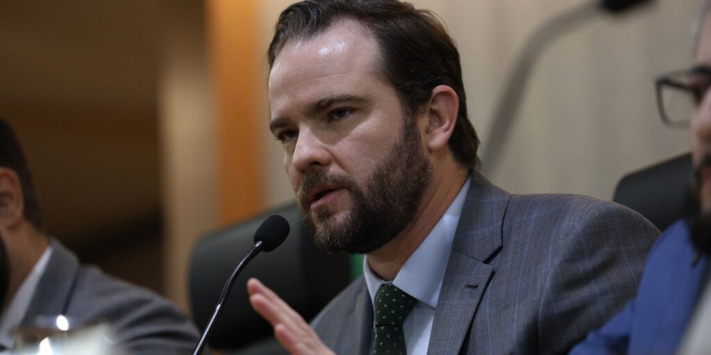 Dario Durigan articula mediação para renegociação de dívidas do Rio de Janeiro