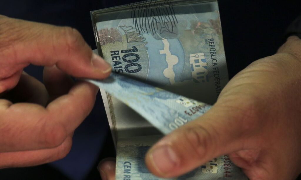Desenrola Adimplentes inicia operação com crédito a juros reduzidos para informais