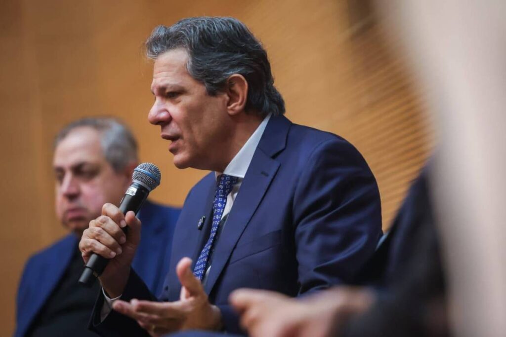 Fernando Haddad oficializa candidatura ao governo de São Paulo e detalha patrimônio ao TSE