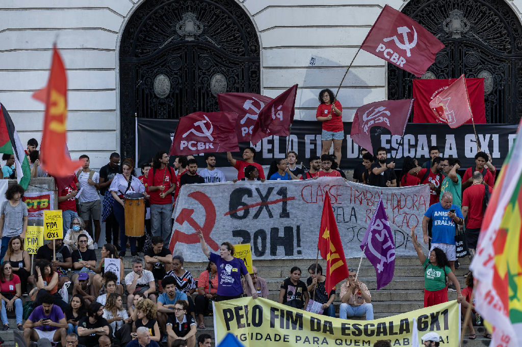Fim da escala 6x1 avança no Senado e fica pronto para votação na CCJ