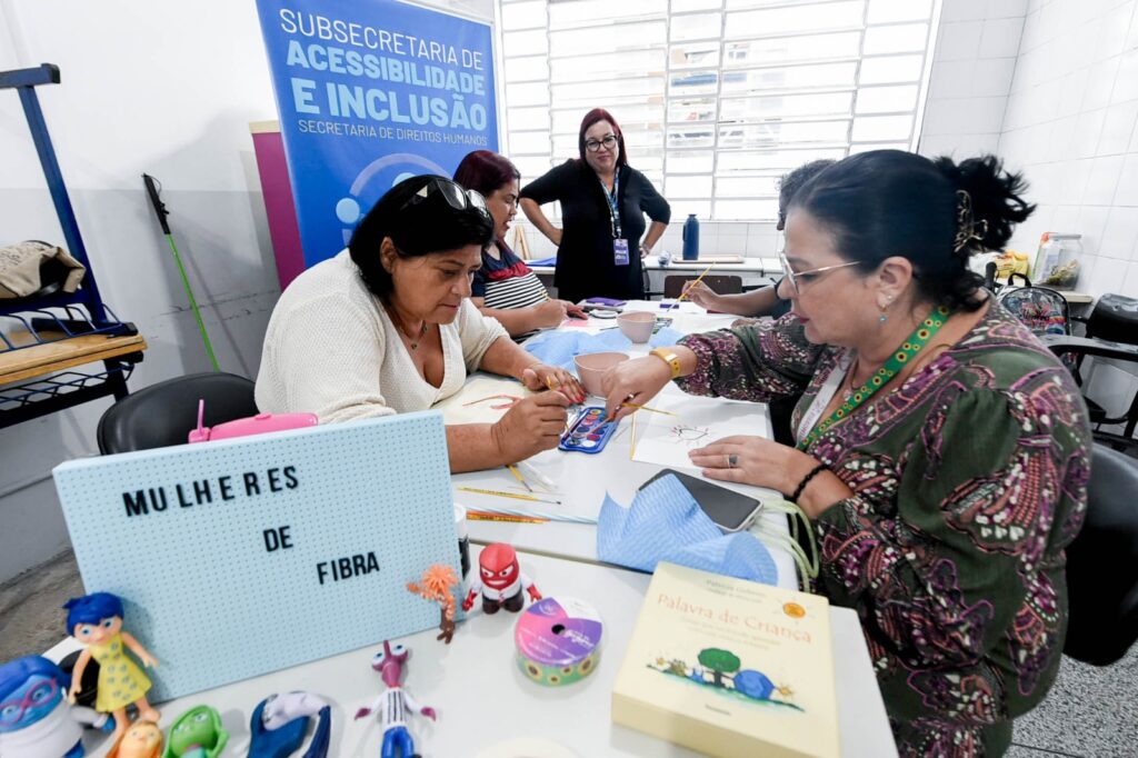 Guarulhos promove encontro de arteterapia para mulheres com fibromialgia