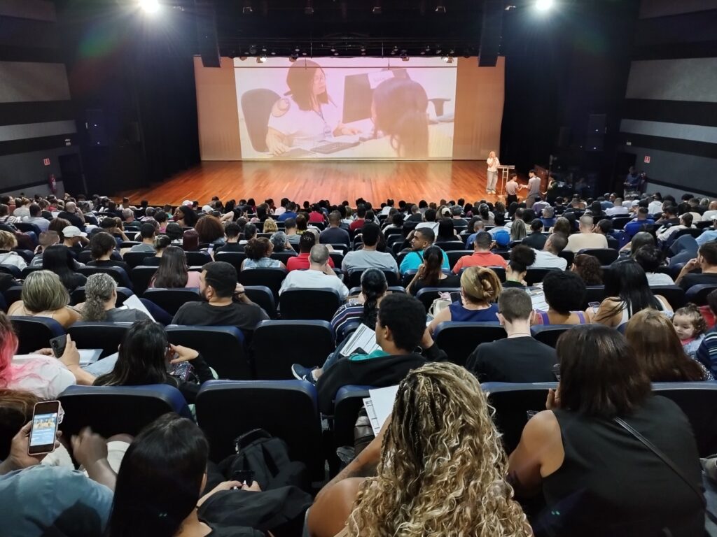 Guarulhos registra oferta de 9 mil vagas de emprego no primeiro semestre de 2026