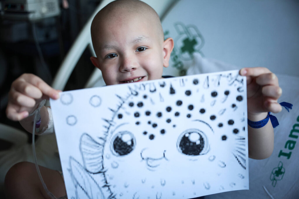 Imunoterapia permite alta a menino de 6 anos que superou recidiva de leucemia
