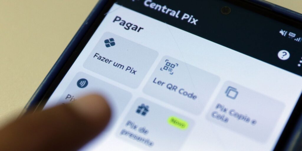 Instabilidade no PIX afeta pagamentos e causa transtornos a milhares de usuários neste domingo