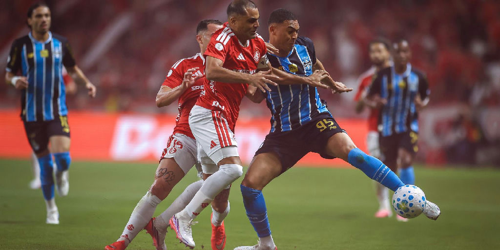 Internacional e Grêmio empatam sem gols em clássico tenso pela Copa do Brasil