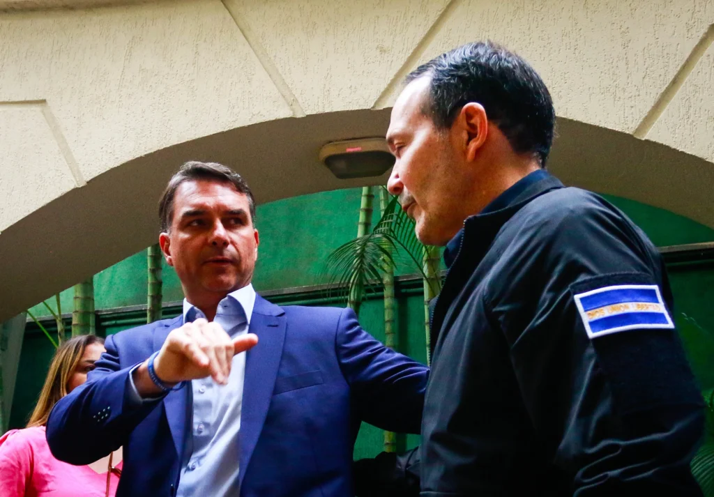 Ministro de El Salvador defende modelo de segurança no Brasil e refuta críticas como 'manipulação'