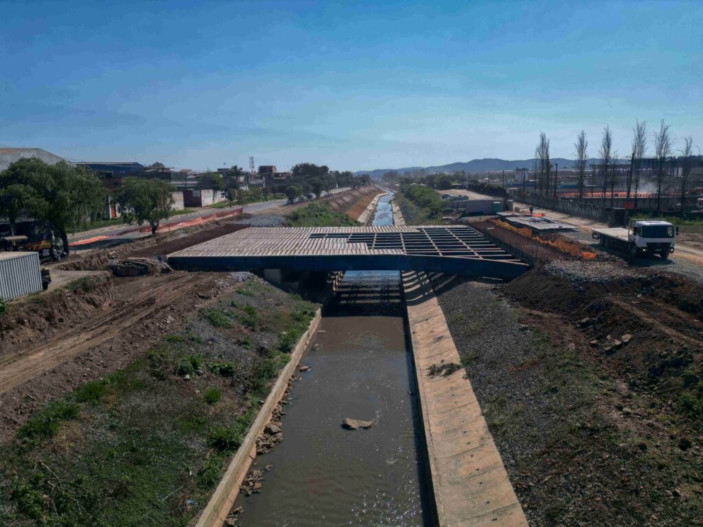Obras de nova ponte e avenida em Bonsucesso aceleram em Guarulhos