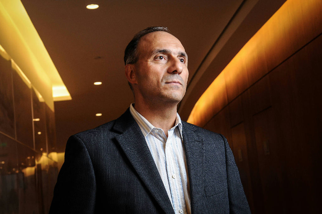Passado lulista de Marcelo Kayath gera desconfiança entre bolsonaristas