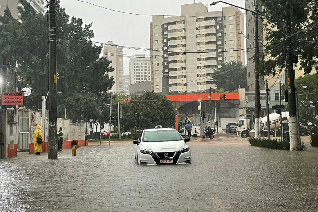 São Paulo lança plano de saúde contra El Niño; crianças e idosos são os mais vulneráveis