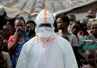 Surto de Ebola na RD Congo avança em áreas de deslocados e eleva mortes para quase 3 mil
