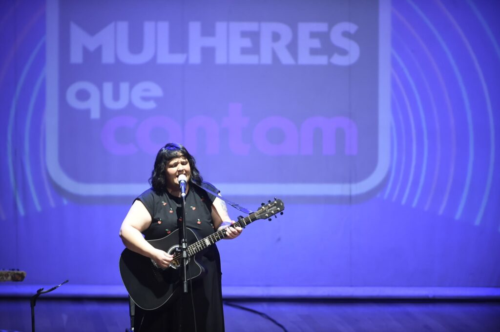 Teatro Adamastor recebe a 41ª edição do projeto Mulheres que Cantam em Guarulhos