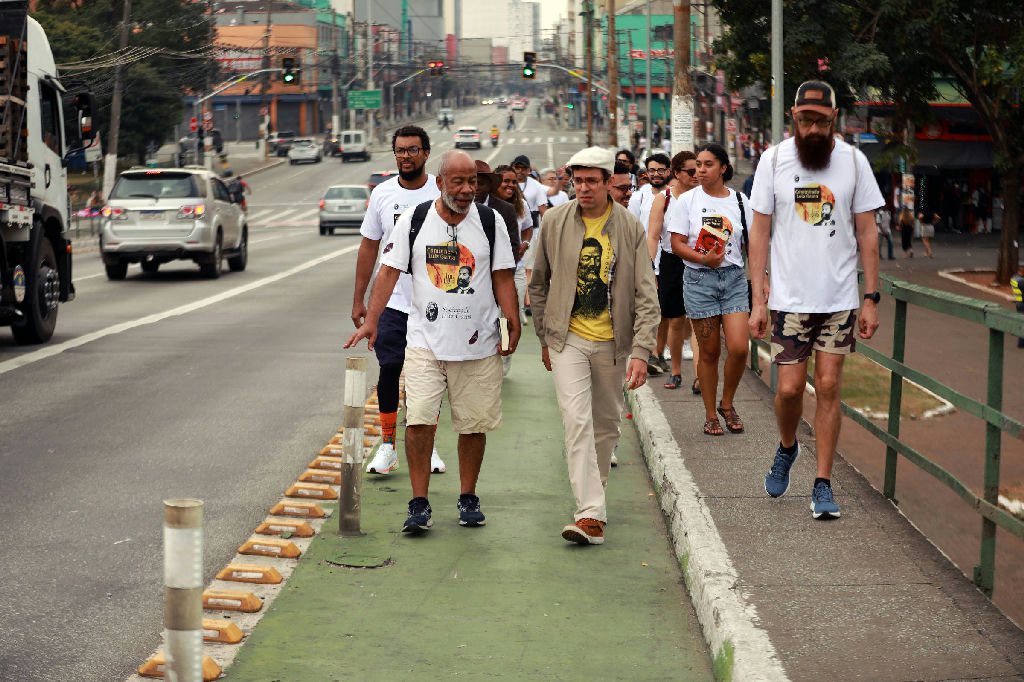 Caminhada em São Paulo refaz trajeto histórico do funeral de Luiz Gama