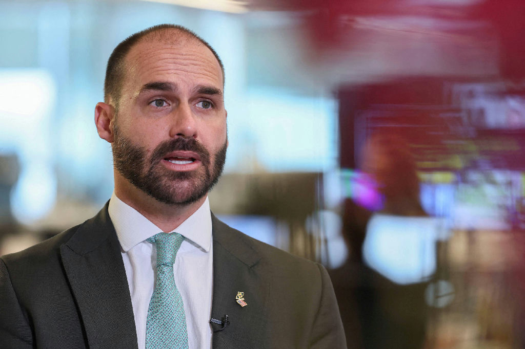 Eduardo Bolsonaro é condenado pelo STF a detenção e multa por difamação contra Tabata Amaral