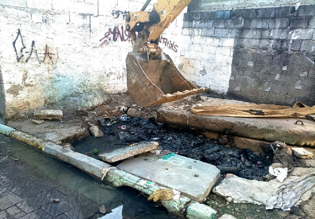 Guarulhos realiza megaoperação de limpeza de bocas de lobo para combater enchentes