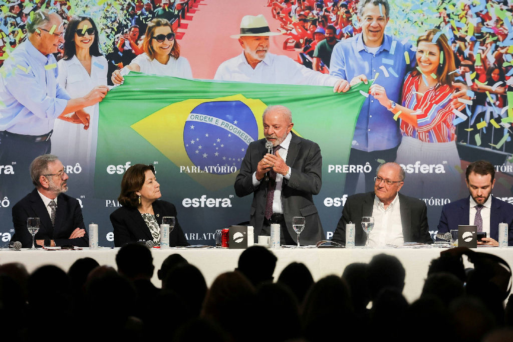 Lula intensifica apelo ao voto útil na última semana antes do primeiro turno