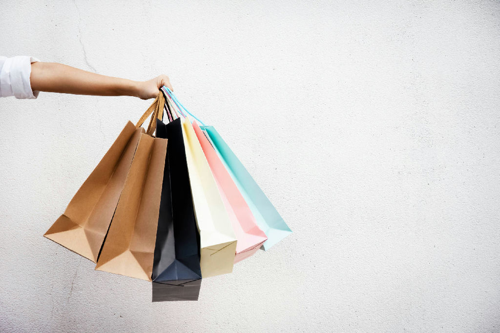 O impulso por trás da ostentação: o que a psicologia e a economia revelam sobre o consumo de luxo