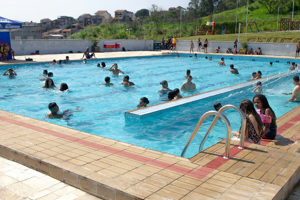Piscinas dos Ceus em Guarulhos reabrem e oferecem lazer gratuito à população